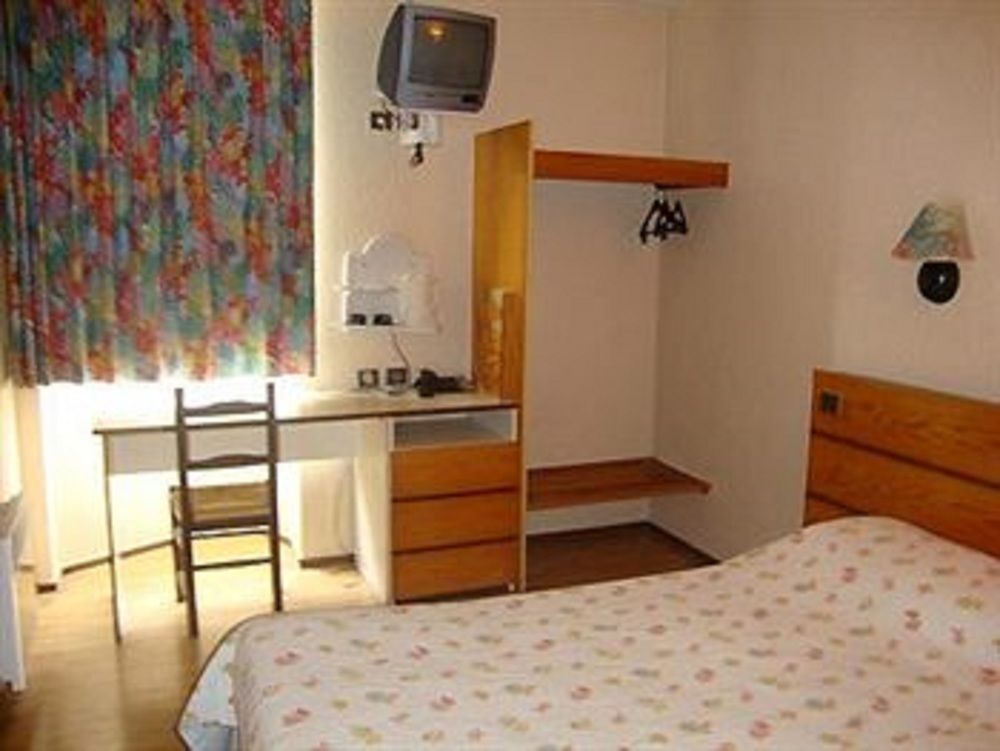 Hotel Ibis Styles Paris Hippodrome De Vincennes Joinville-le-Pont Exterior foto
