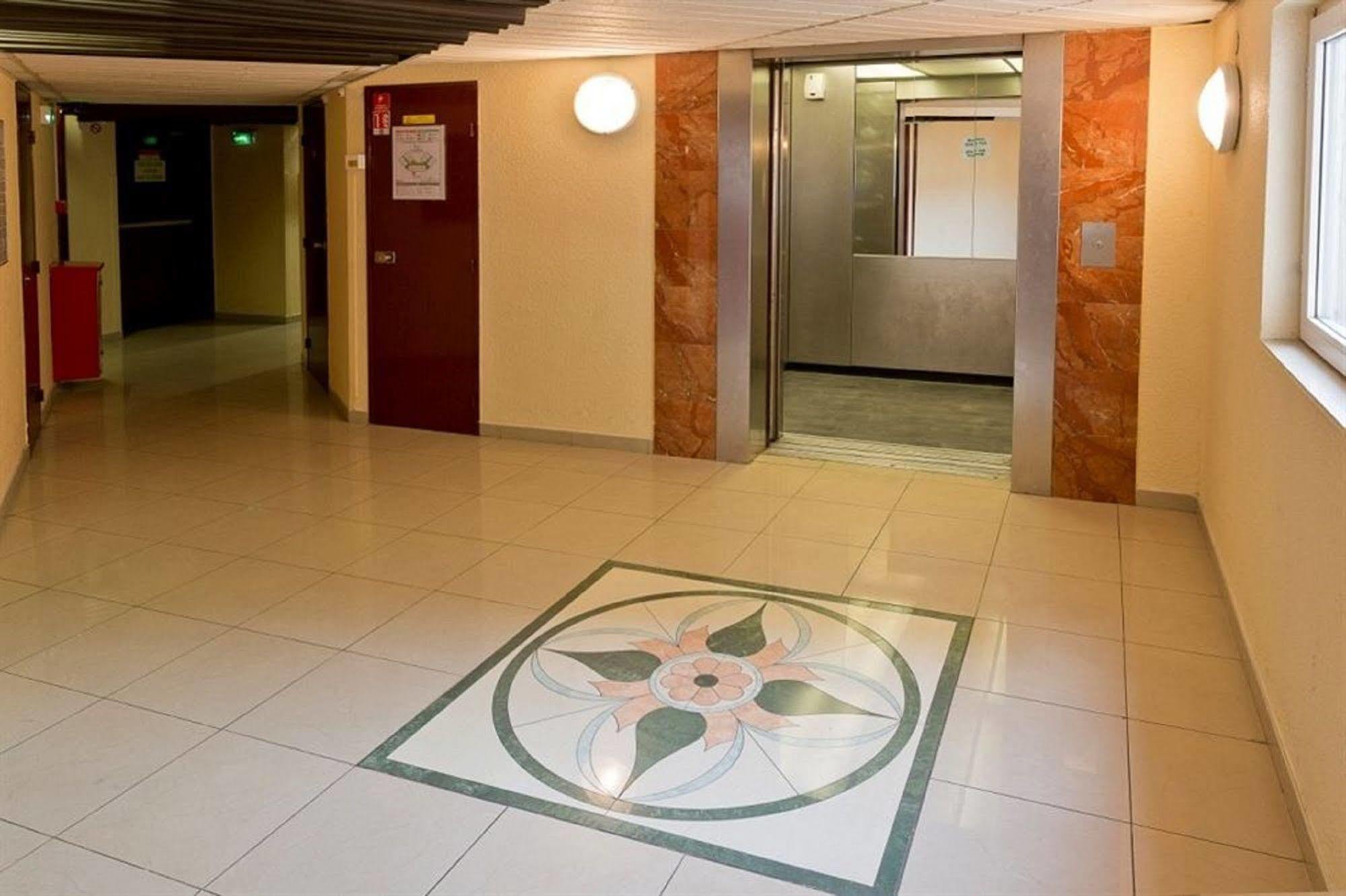 Hotel Ibis Styles Paris Hippodrome De Vincennes Joinville-le-Pont Exterior foto